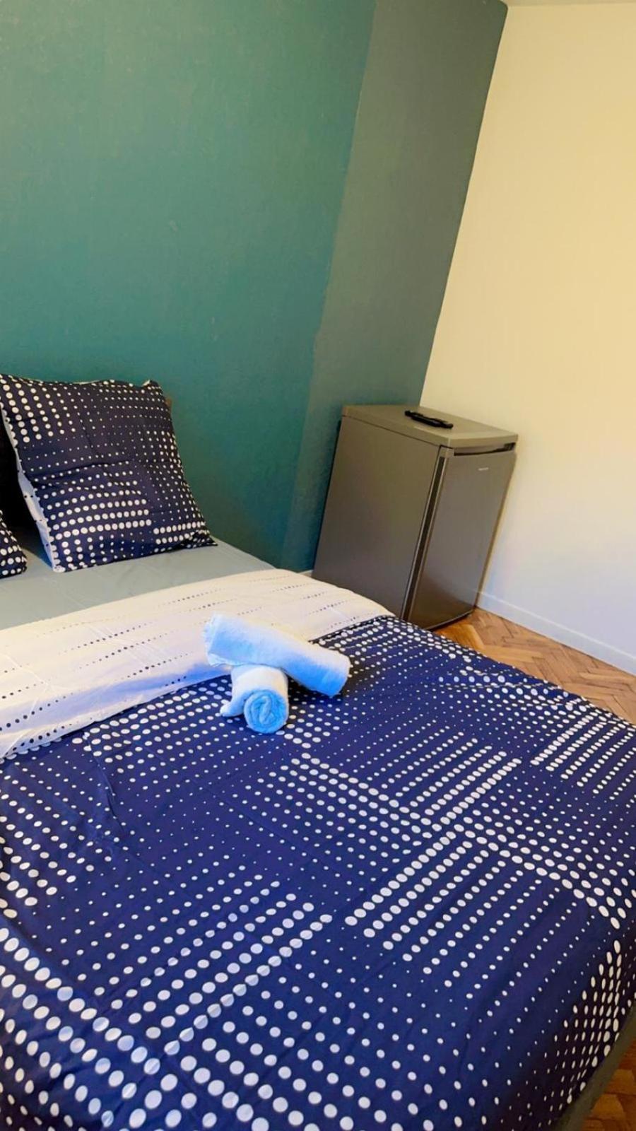 Mini-Studio Avec Kitchenette Ou Chambre Confort Avec Frigo Et Tv - Parking En Option Sur Resa ! Шавил Екстериор снимка
